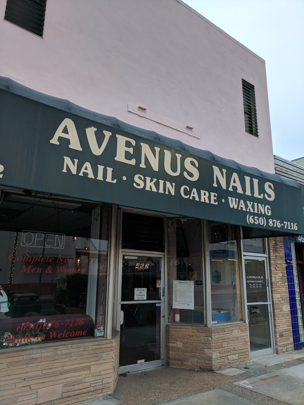 Avenus Nails